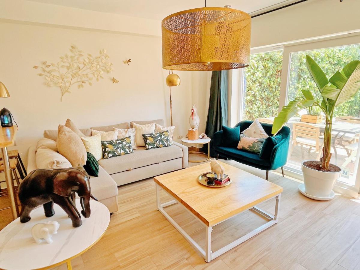 Cheerful Townhouse Center Sitges 5 Bedrooms Pool And Terrace Exterior photo