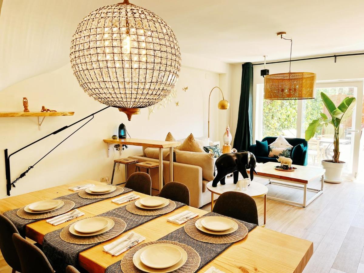 Cheerful Townhouse Center Sitges 5 Bedrooms Pool And Terrace Exterior photo